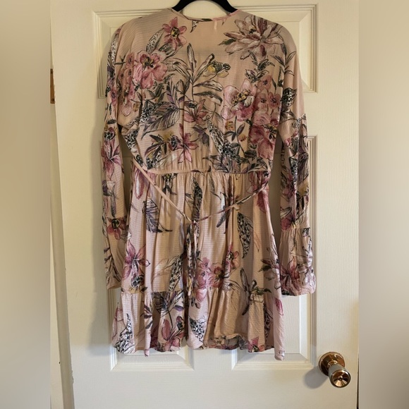 Pink Flutter Sleeve Mini Dress - Picture 2 of 3